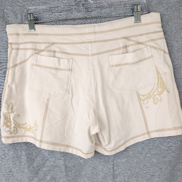Athleta cream French terry shorts w/contrast stitching floral detail - Picture 2 of 3